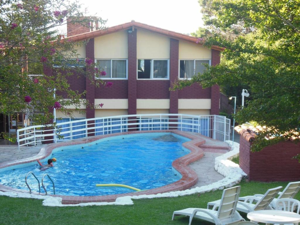 Hotel Aoma Villa Carlos Paz Exterior photo